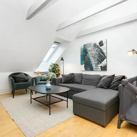 Byliv - 2 Sovevaerelser Med Plads Til 6 아파트 오르후스