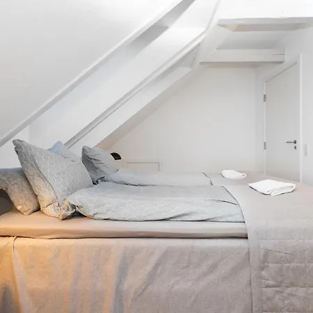 아파트 Byliv - 2 Sovevaerelser Med Plads Til 6 오르후스