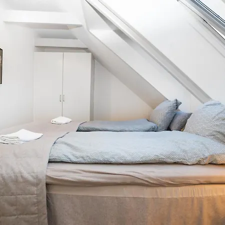 Byliv - 2 Sovevaerelser Med Plads Til 6