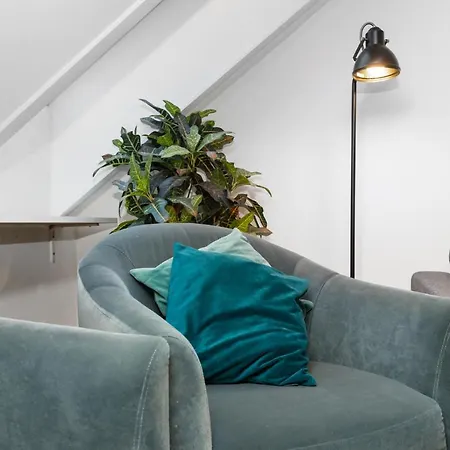 Byliv - 2 Sovevaerelser Med Plads Til 6 *